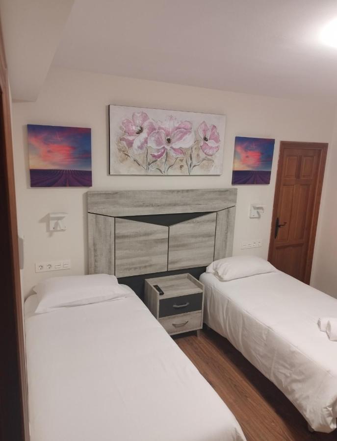 Hotel Hostal Muela De San Juan *